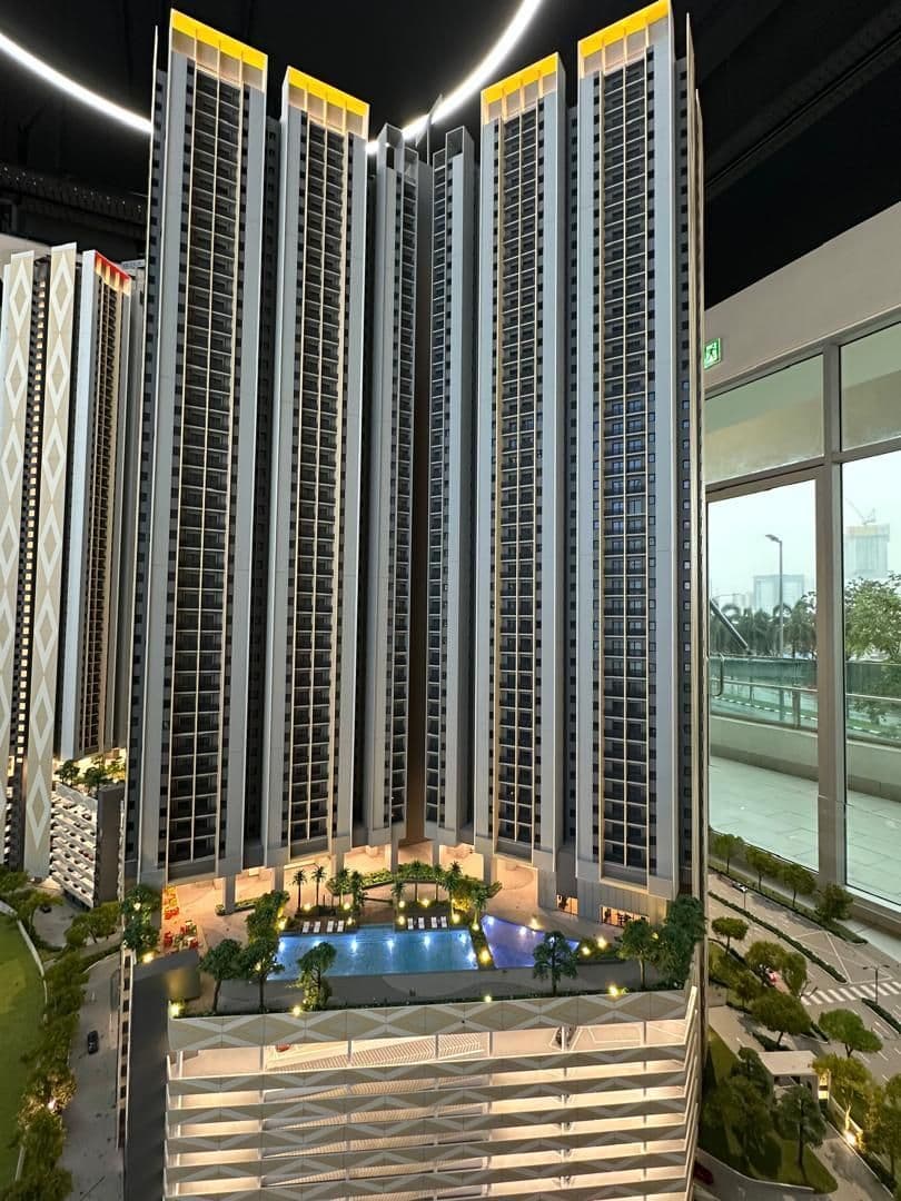 RUMAWIP Bandar Sri Permaisuri illuminated scale model with swimming pool and parking podium