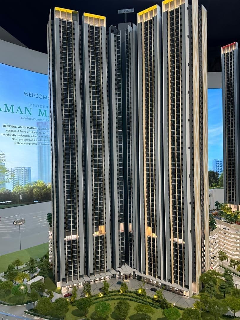 RUMAWIP Bandar Sri Permaisuri illuminated residential tower scale model